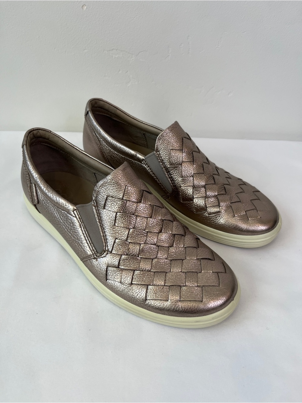 ECCO Soft 7 Woven Metallic Bronze Leather Slip On Sneakers EU 37 US 6 430453